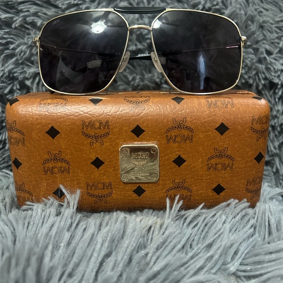 MCM Aviator Sunglasses! 🔥🔥 - Picture 2 of 3